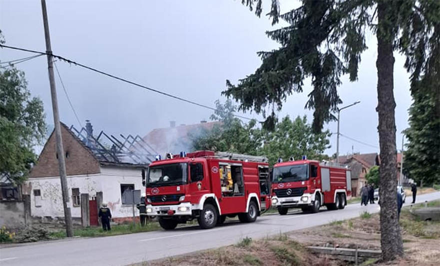 Zapaljena kuća hrvatska